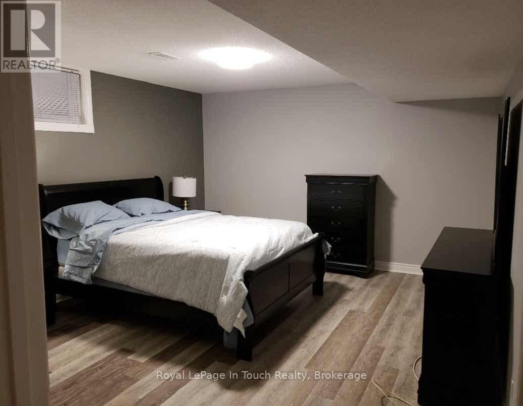 1054 King Street, Midland, Ontario  L4R 0B8 - Photo 16 - S12005391