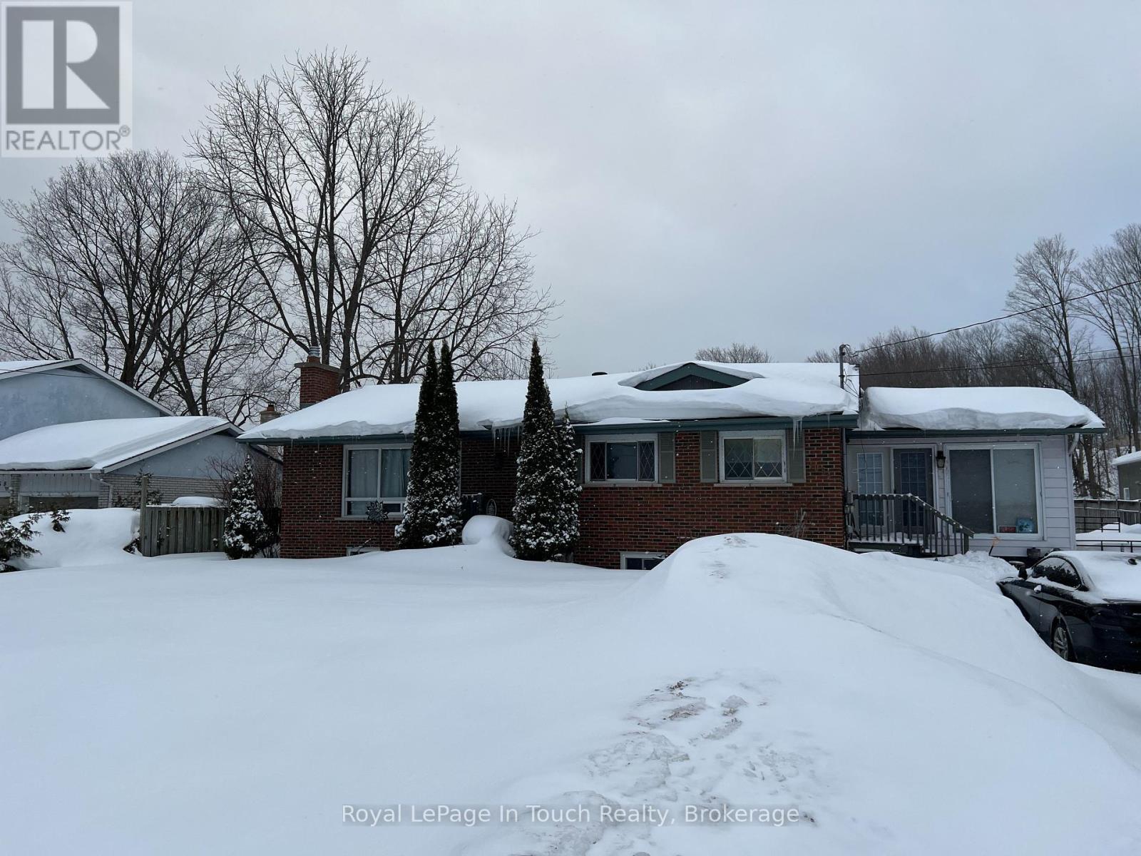 Property at 1054 KING STREET image 2