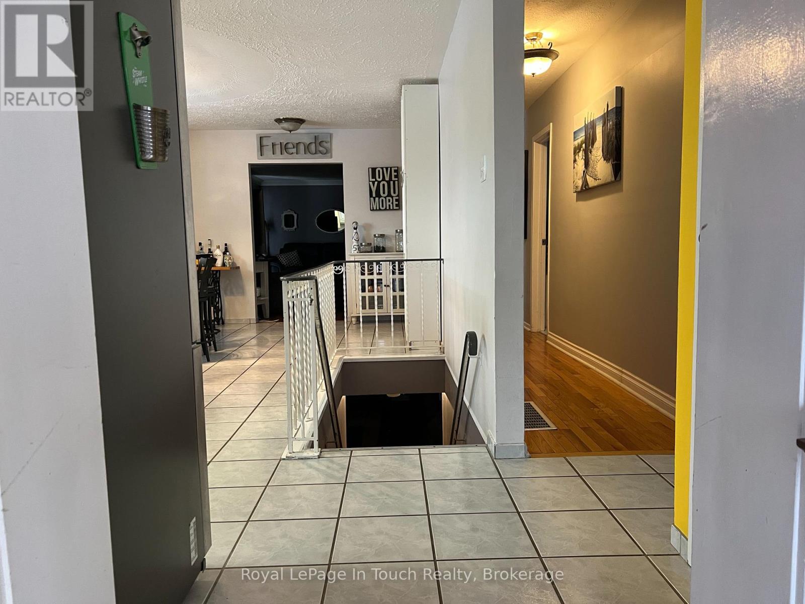 Property at 1054 KING STREET image 5