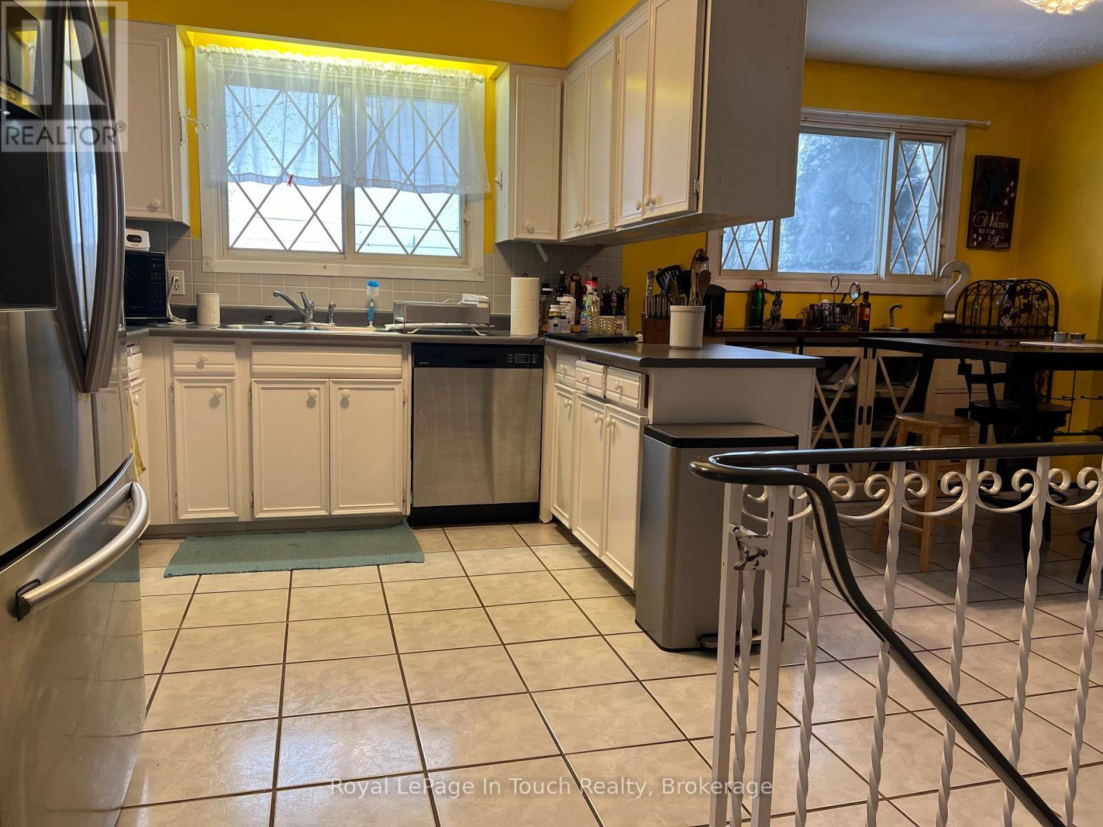 1054 King Street, Midland, Ontario  L4R 0B8 - Photo 7 - S12005391