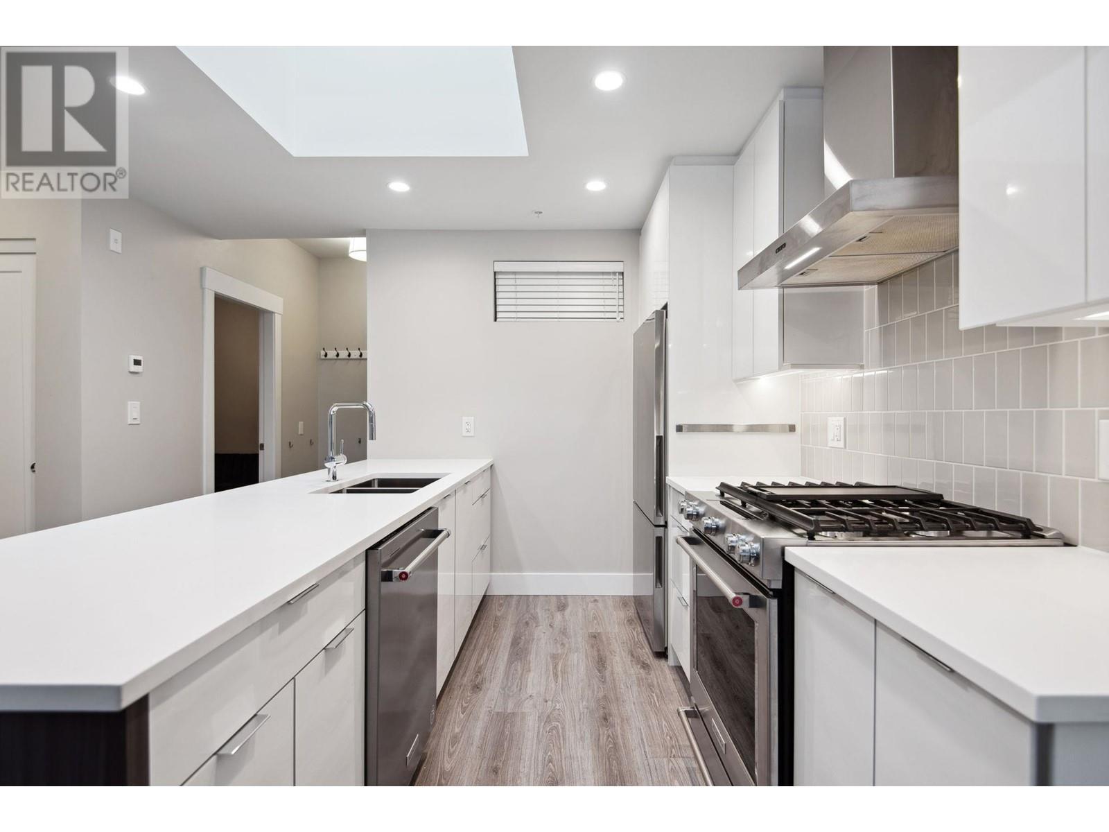 603 1496 Charlotte Road, North Vancouver, British Columbia  V7J 0C9 - Photo 11 - R2974779