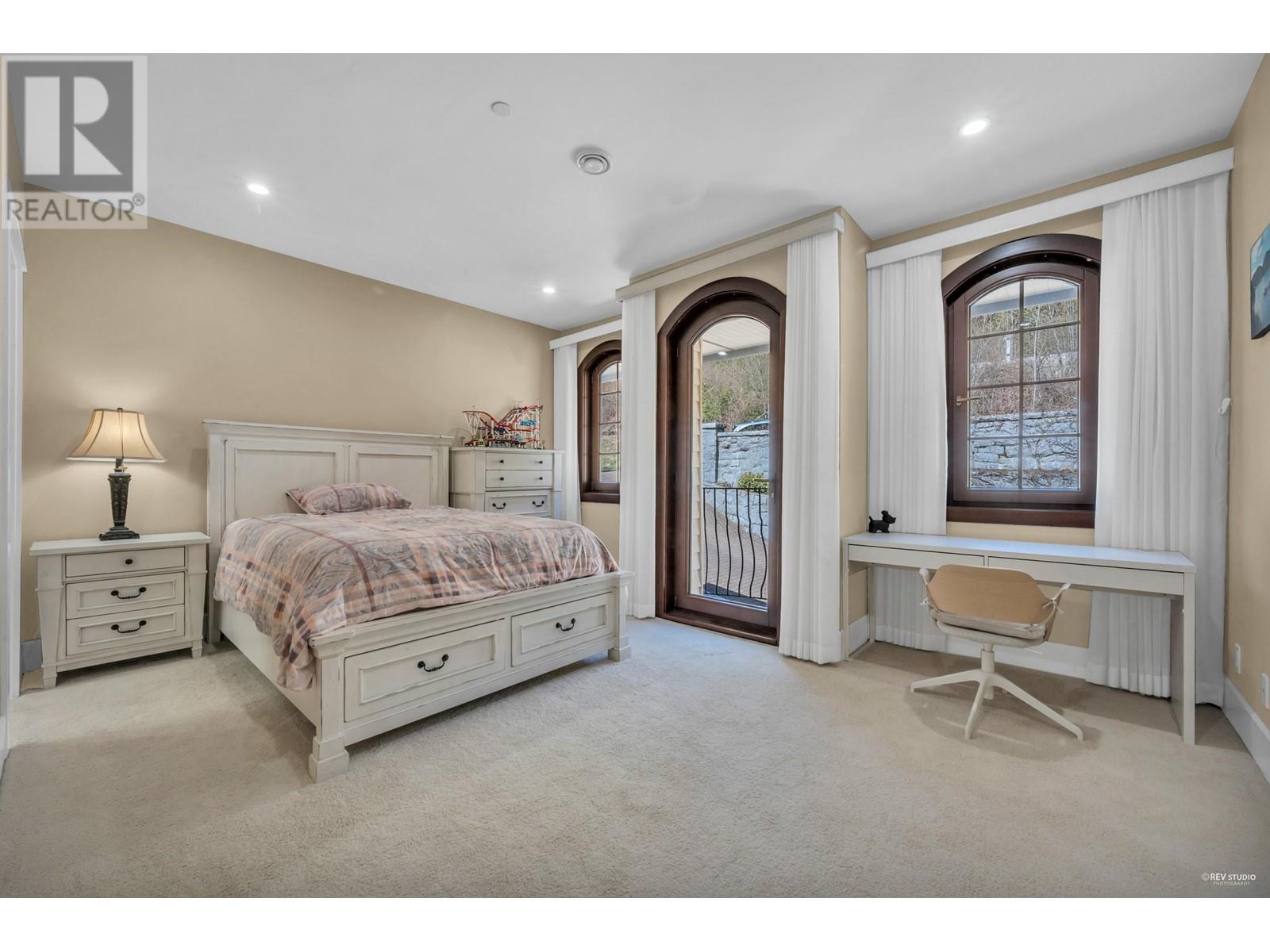 2336 Kadlec Court, West Vancouver, British Columbia  V7S 3K3 - Photo 25 - R2974757