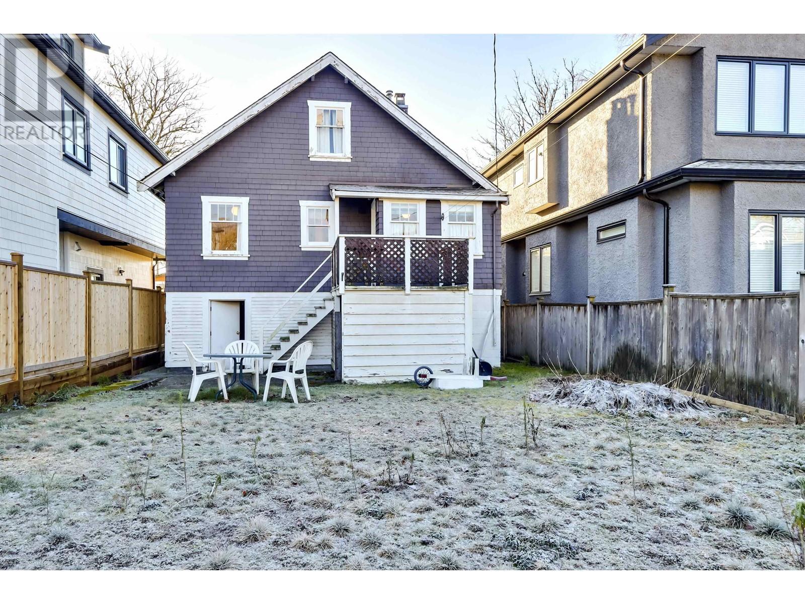 Listing Picture 2 of 19 : 165 E 45TH AVENUE, Vancouver / 溫哥華 - 魯藝地產 Yvonne Lu Group - MLS Medallion Club Member