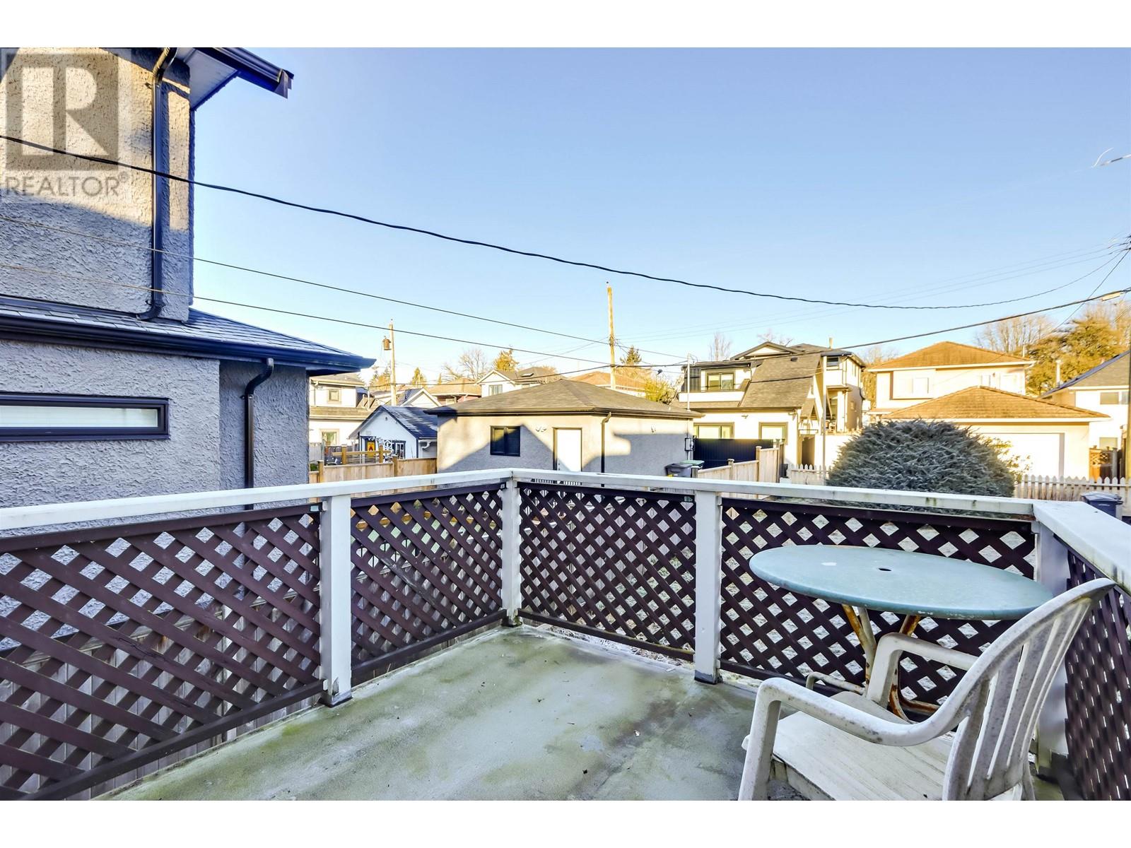 Listing Picture 4 of 19 : 165 E 45TH AVENUE, Vancouver / 溫哥華 - 魯藝地產 Yvonne Lu Group - MLS Medallion Club Member