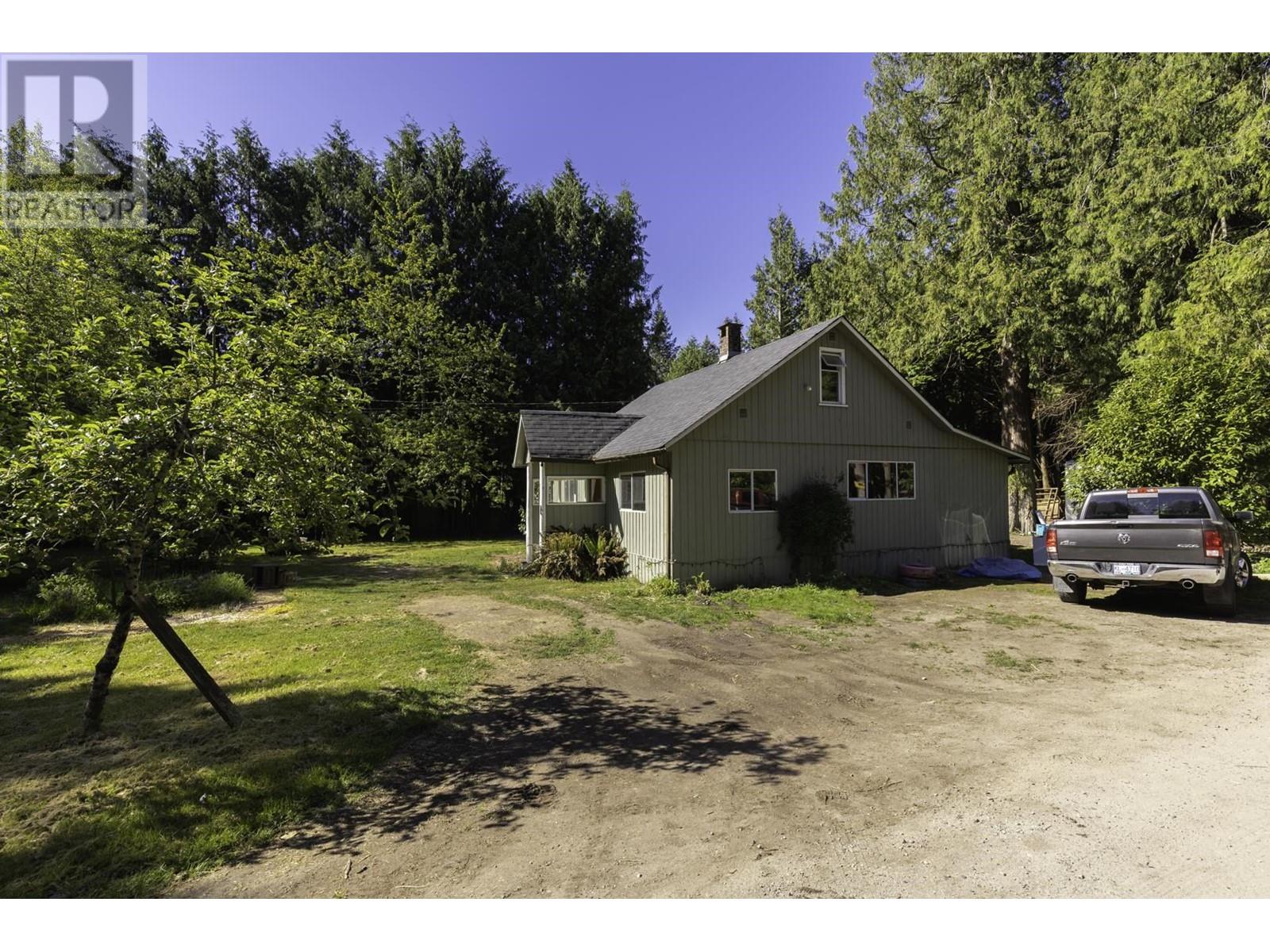 1225 Roberts Creek Road, Roberts Creek, British Columbia  V0N 2W2 - Photo 21 - R2974767