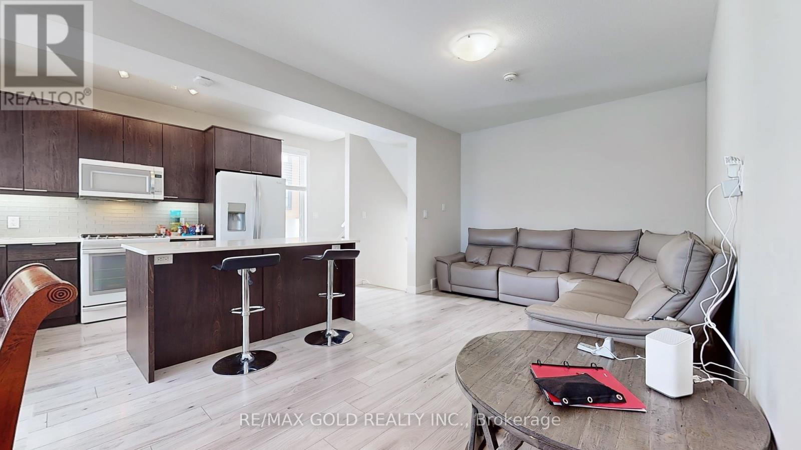 Property at 997 WEST VILLAGE SQUARE image 5