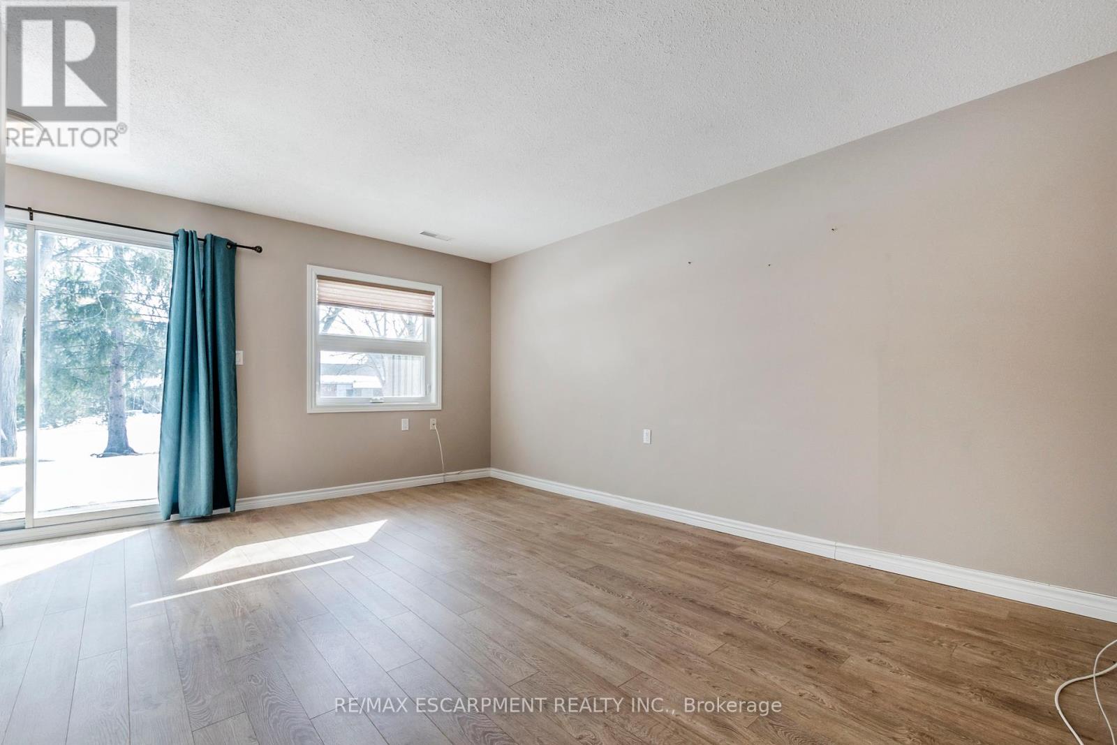 25 Szollosy Circle, Hamilton (Kennedy), Ontario  L9B 1T8 - Photo 7 - X12000610