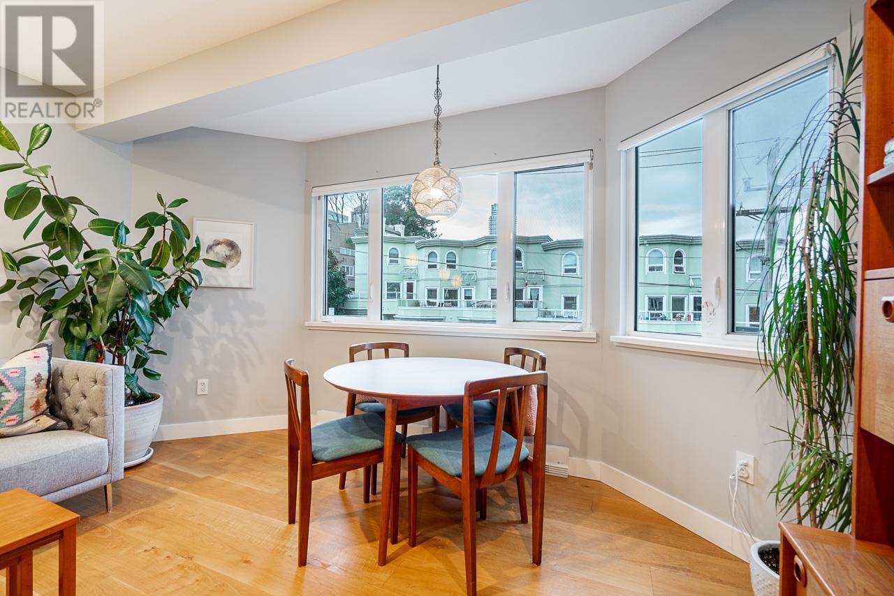 Listing Picture 10 of 37 : 22 1182 W 7TH AVENUE, Vancouver / 溫哥華 - 魯藝地產 Yvonne Lu Group - MLS Medallion Club Member