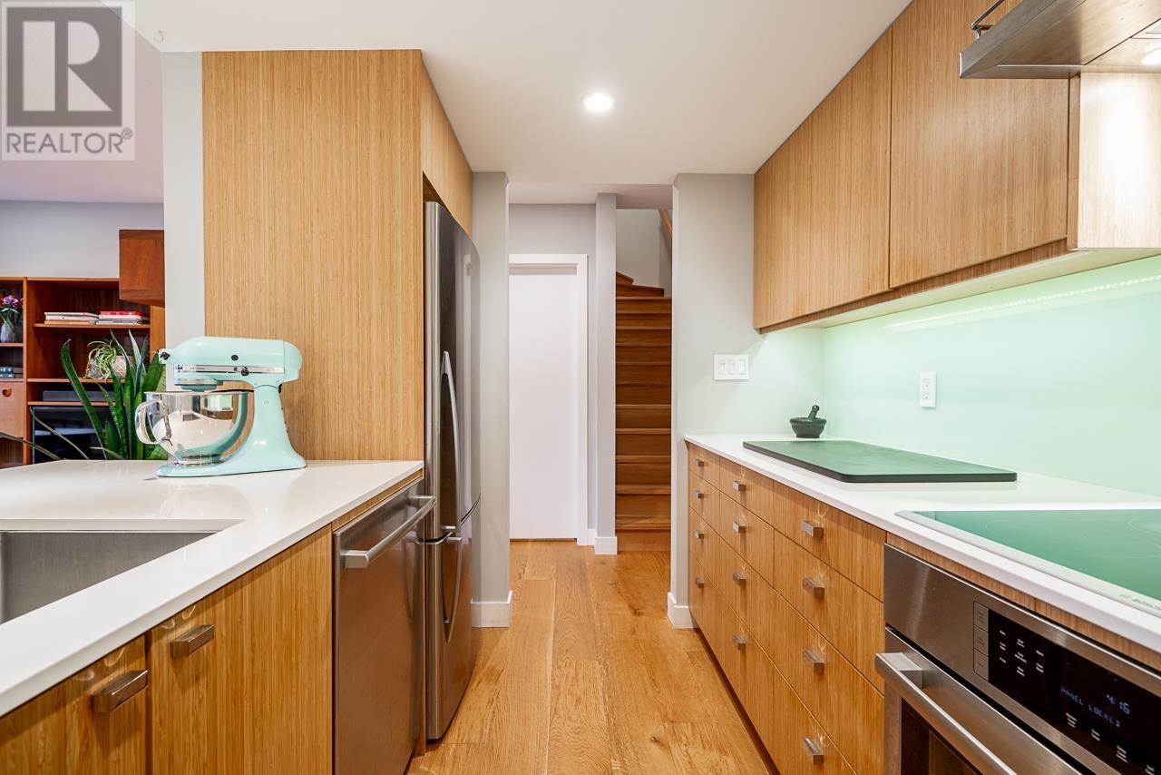 Listing Picture 12 of 37 : 22 1182 W 7TH AVENUE, Vancouver / 溫哥華 - 魯藝地產 Yvonne Lu Group - MLS Medallion Club Member