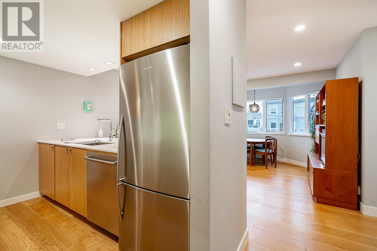 Listing Picture 17 of 37 : 22 1182 W 7TH AVENUE, Vancouver / 溫哥華 - 魯藝地產 Yvonne Lu Group - MLS Medallion Club Member