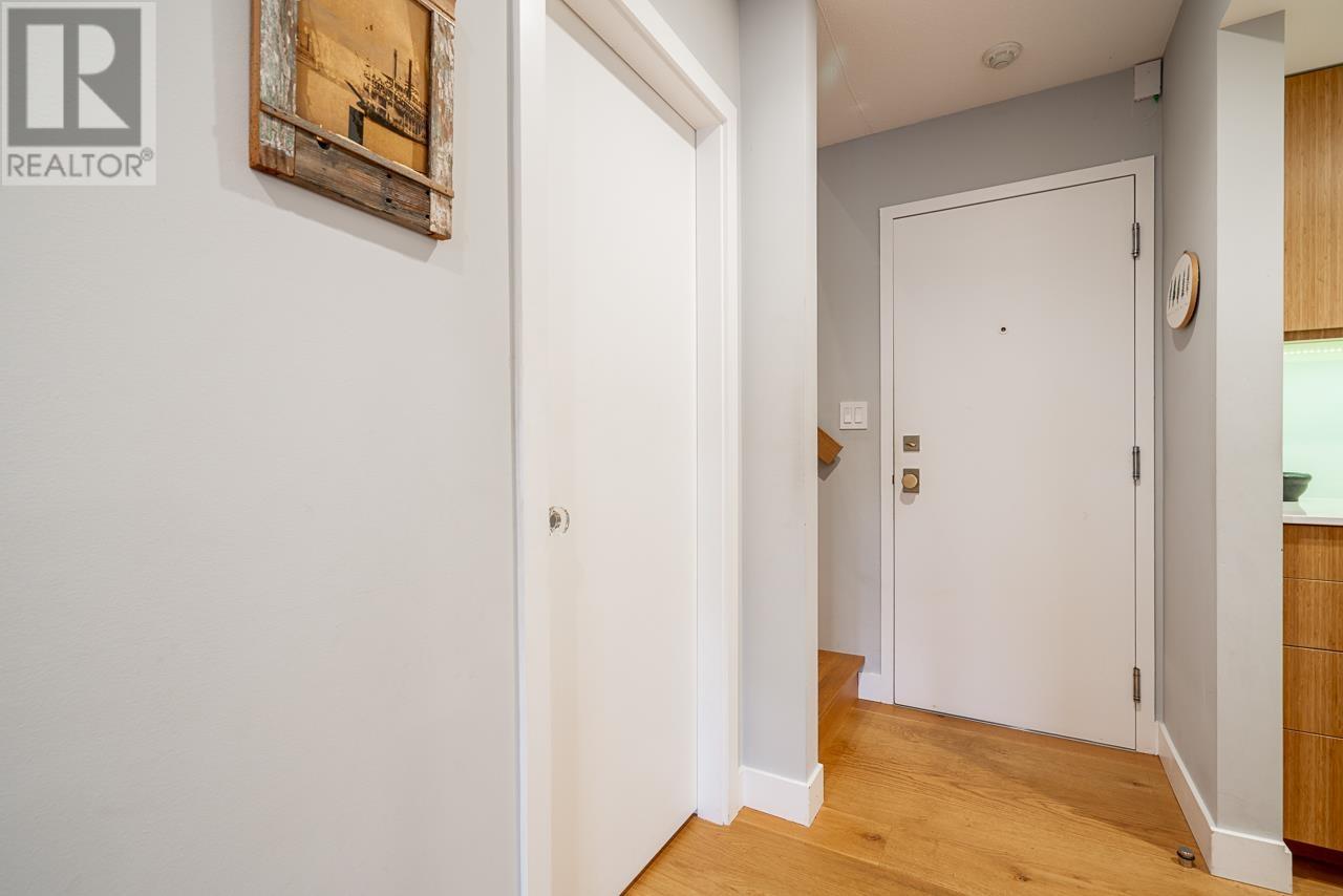 Listing Picture 22 of 37 : 22 1182 W 7TH AVENUE, Vancouver / 溫哥華 - 魯藝地產 Yvonne Lu Group - MLS Medallion Club Member