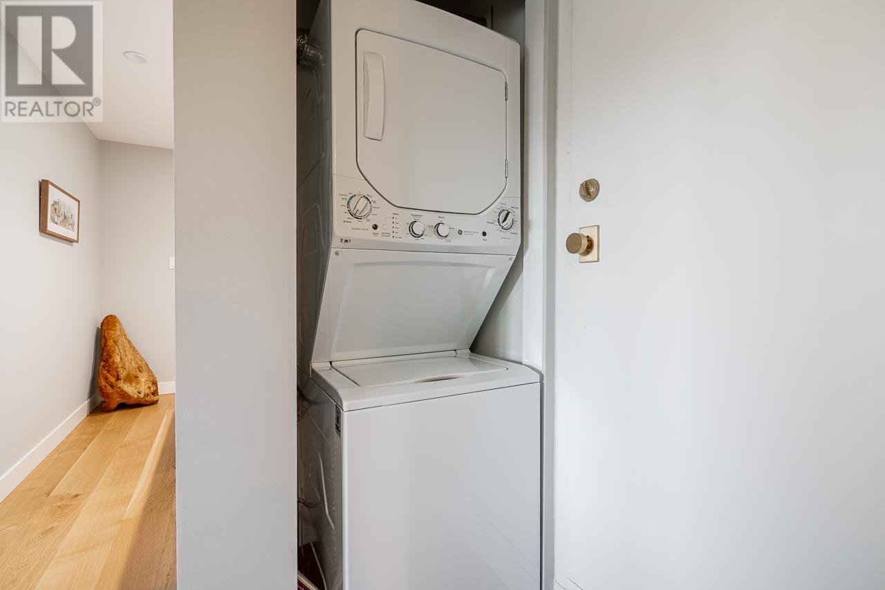 Listing Picture 31 of 37 : 22 1182 W 7TH AVENUE, Vancouver / 溫哥華 - 魯藝地產 Yvonne Lu Group - MLS Medallion Club Member