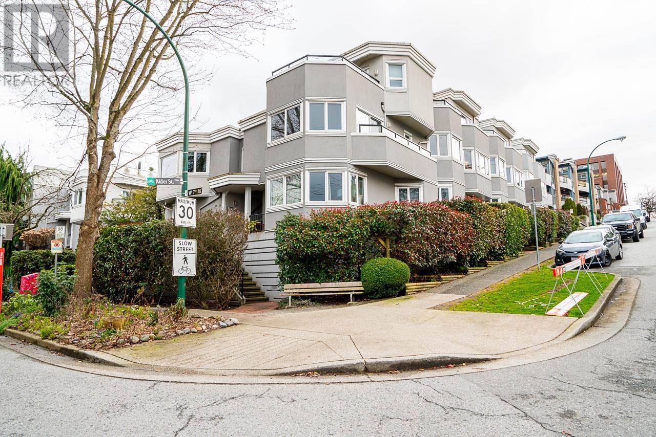 Listing Picture 34 of 37 : 22 1182 W 7TH AVENUE, Vancouver / 溫哥華 - 魯藝地產 Yvonne Lu Group - MLS Medallion Club Member