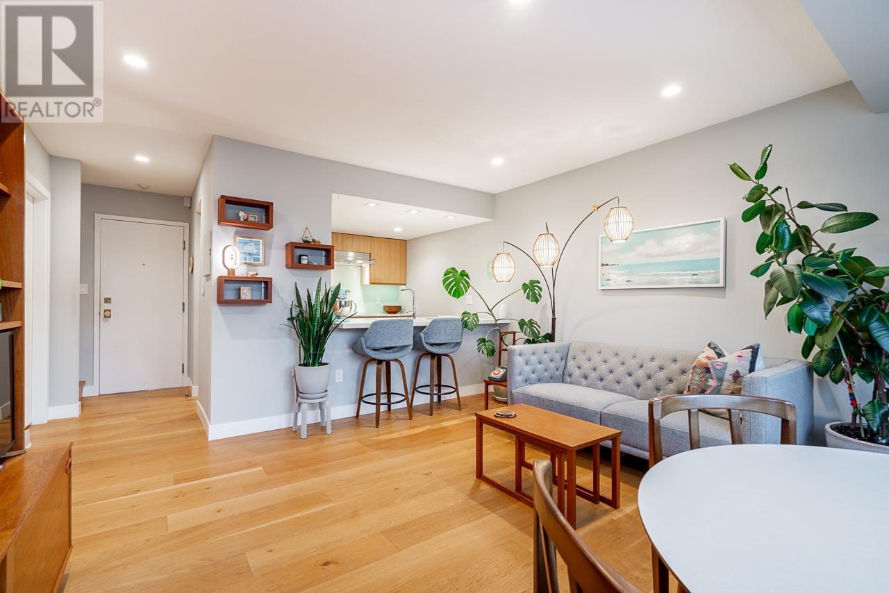 Listing Picture 5 of 37 : 22 1182 W 7TH AVENUE, Vancouver / 溫哥華 - 魯藝地產 Yvonne Lu Group - MLS Medallion Club Member