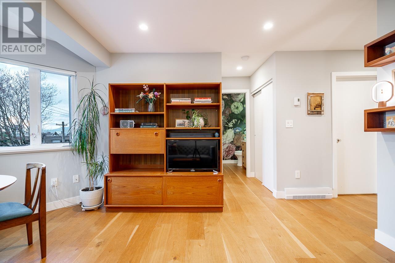 Listing Picture 6 of 37 : 22 1182 W 7TH AVENUE, Vancouver / 溫哥華 - 魯藝地產 Yvonne Lu Group - MLS Medallion Club Member