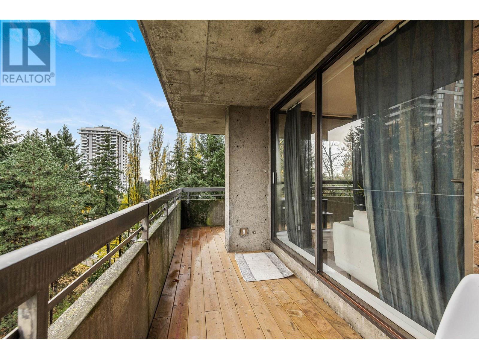 603 3737 Bartlett Court, Burnaby, British Columbia  V3J 7E3 - Photo 5 - R2974792