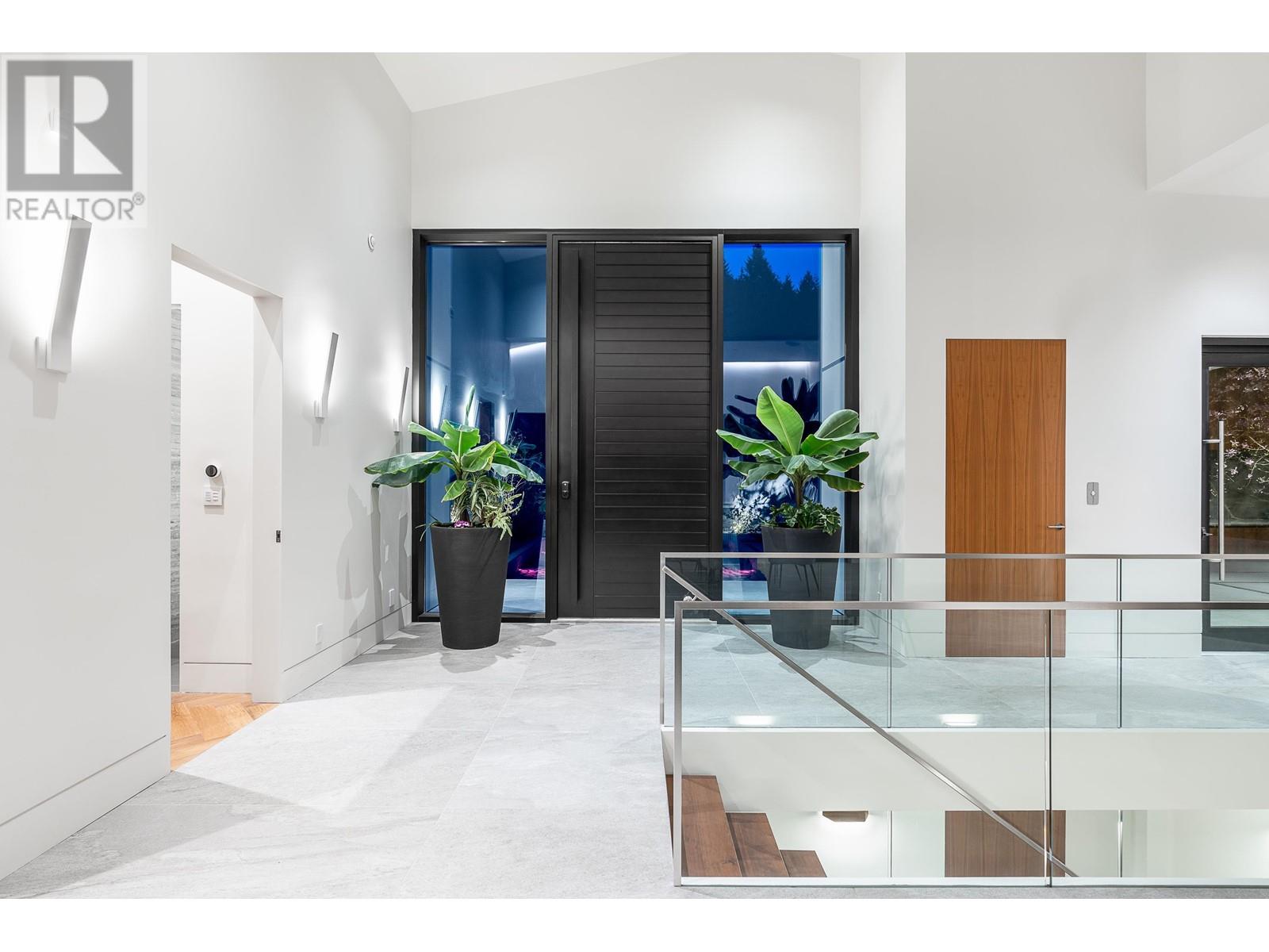 535 Craigmohr Drive, West Vancouver, British Columbia  V7S 1W8 - Photo 4 - R2974819