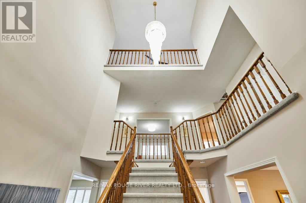 Property at 1161 GLENASHTON DRIVE image 4
