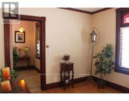 Property at 127 LAUREL STREET image 3
