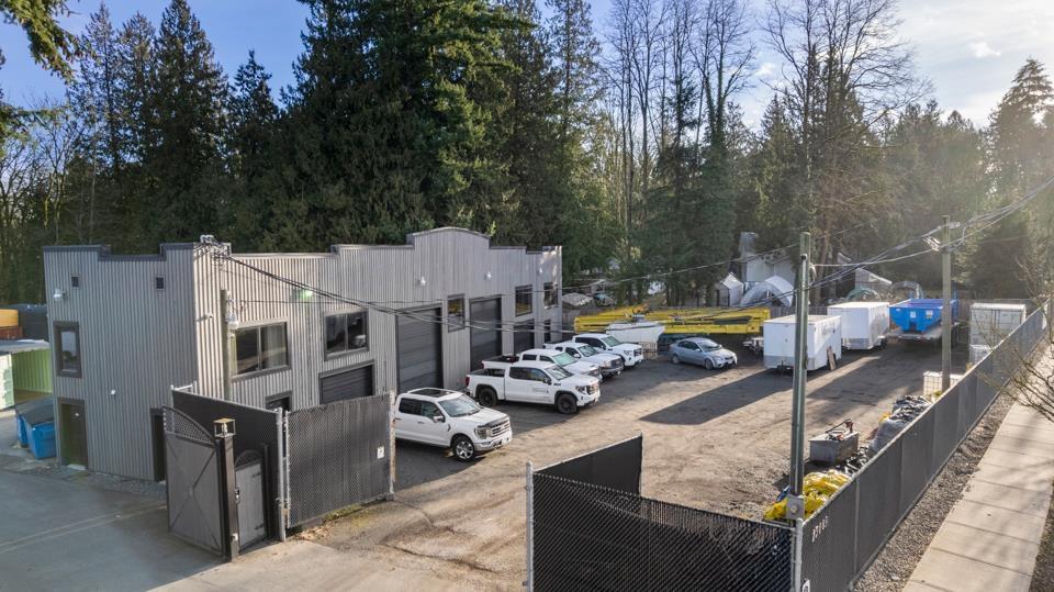 Property at 23009 FRASER HIGHWAY image 3