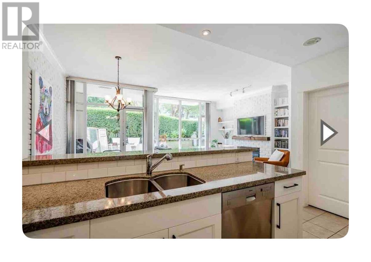 Listing Picture 10 of 20 : 113 4685 VALLEY DRIVE, Vancouver / 溫哥華 - 魯藝地產 Yvonne Lu Group - MLS Medallion Club Member