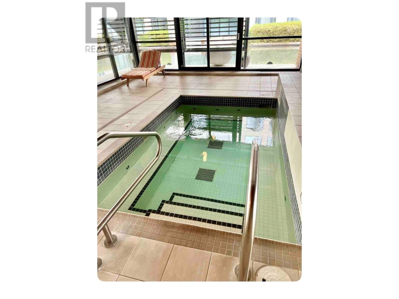 Listing Picture 18 of 20 : 113 4685 VALLEY DRIVE, Vancouver / 溫哥華 - 魯藝地產 Yvonne Lu Group - MLS Medallion Club Member