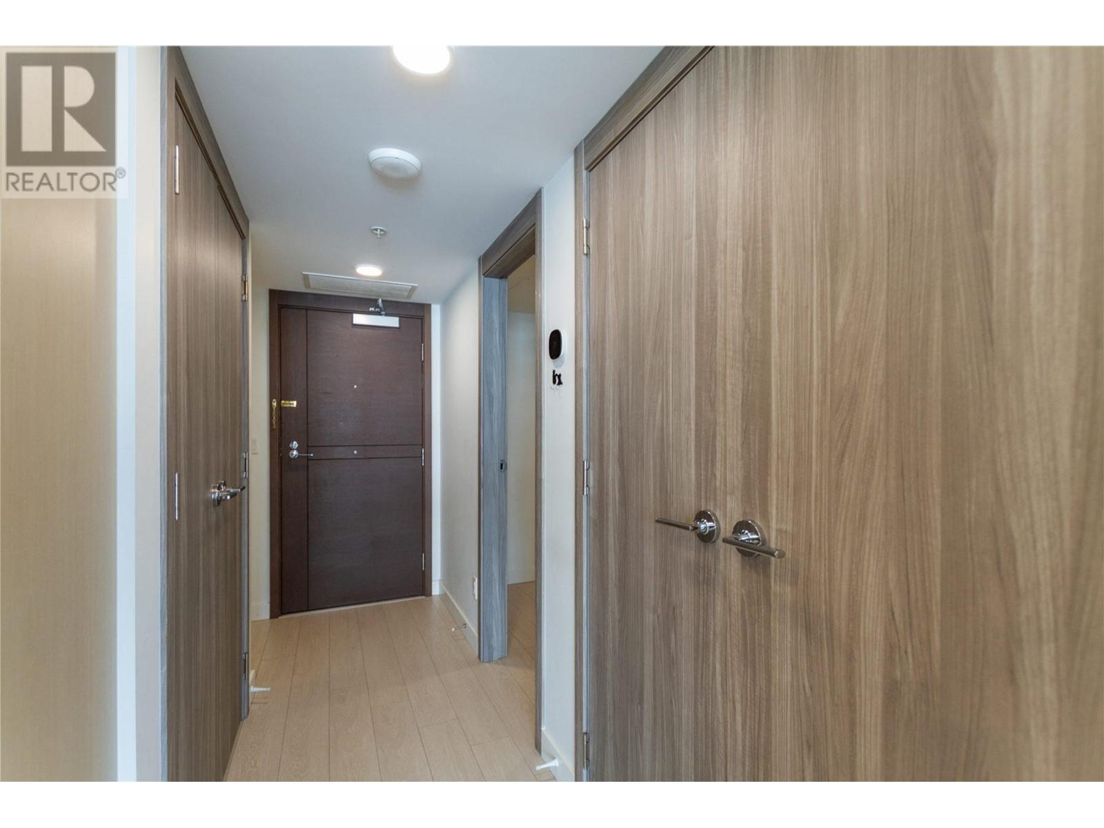 Listing Picture 19 of 26 : 1015 8800 HAZELBRIDGE WAY, Richmond / 烈治文 - 魯藝地產 Yvonne Lu Group - MLS Medallion Club Member