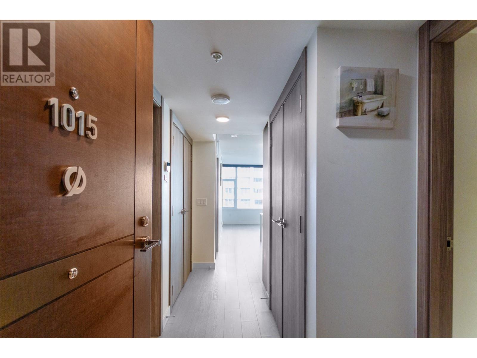 Listing Picture 2 of 26 : 1015 8800 HAZELBRIDGE WAY, Richmond / 烈治文 - 魯藝地產 Yvonne Lu Group - MLS Medallion Club Member
