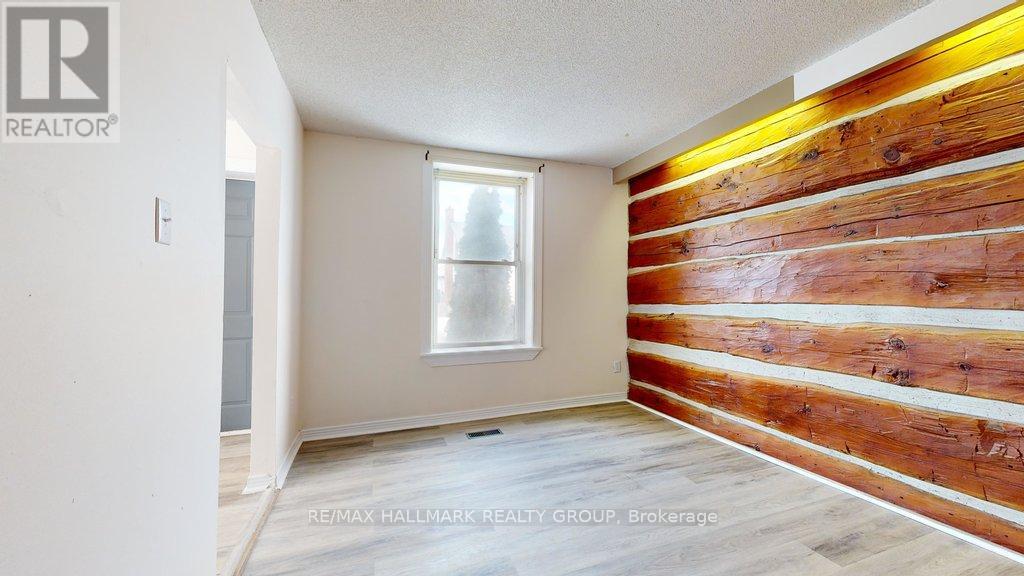 Property at 21 ELGIN STREET E image 5