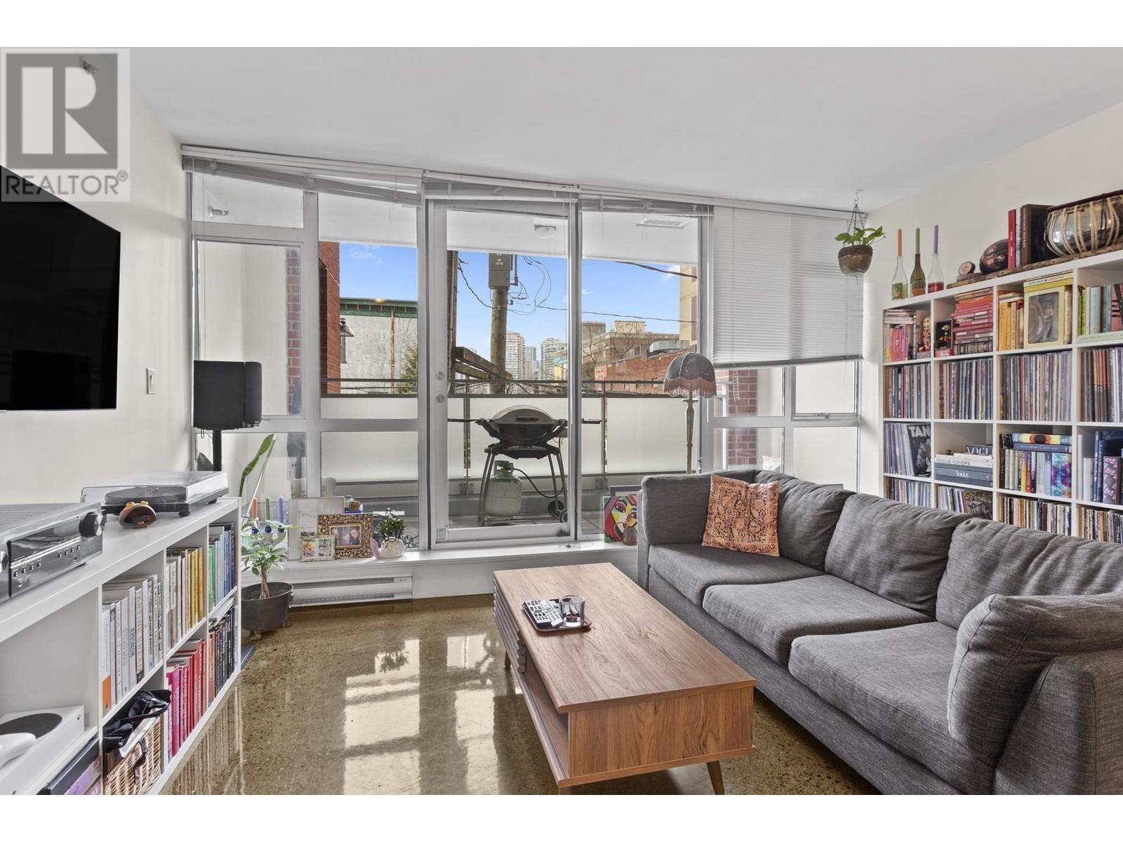 203 221 UNION STREET, vancouver, British Columbia
