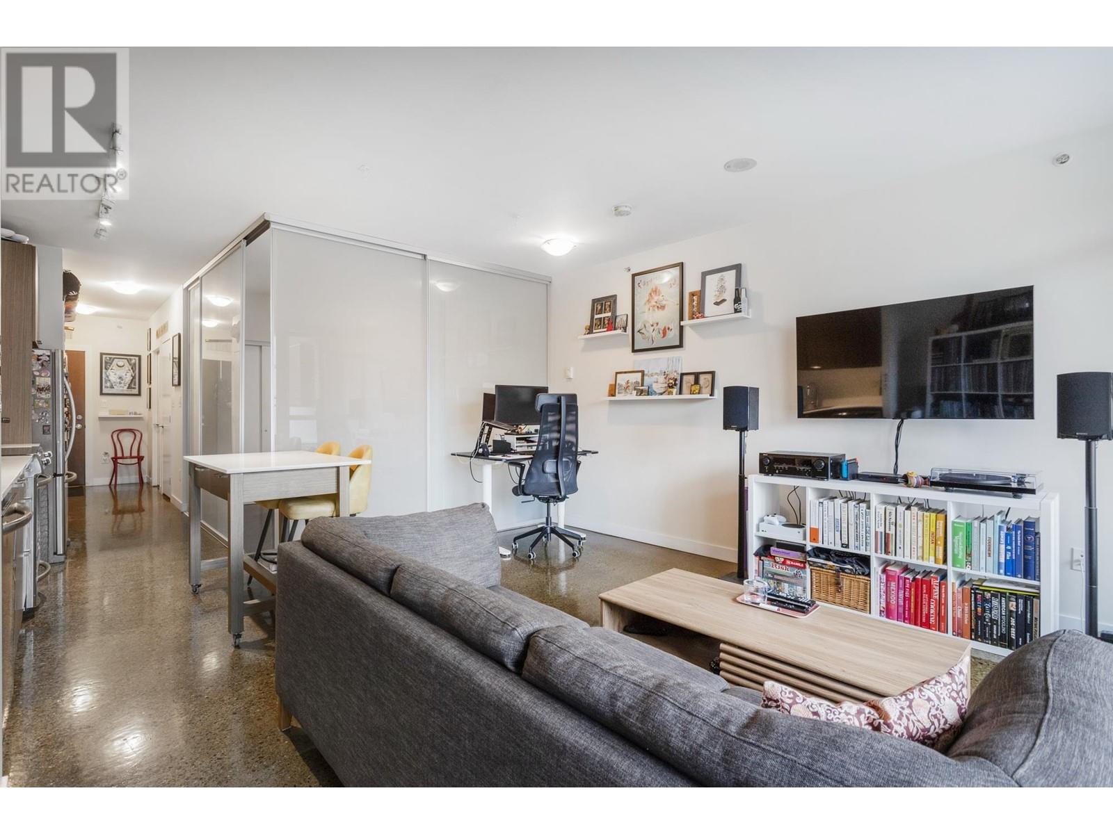 203 221 Union Street, Vancouver, British Columbia  V6A 0B4 - Photo 3 - R2974826
