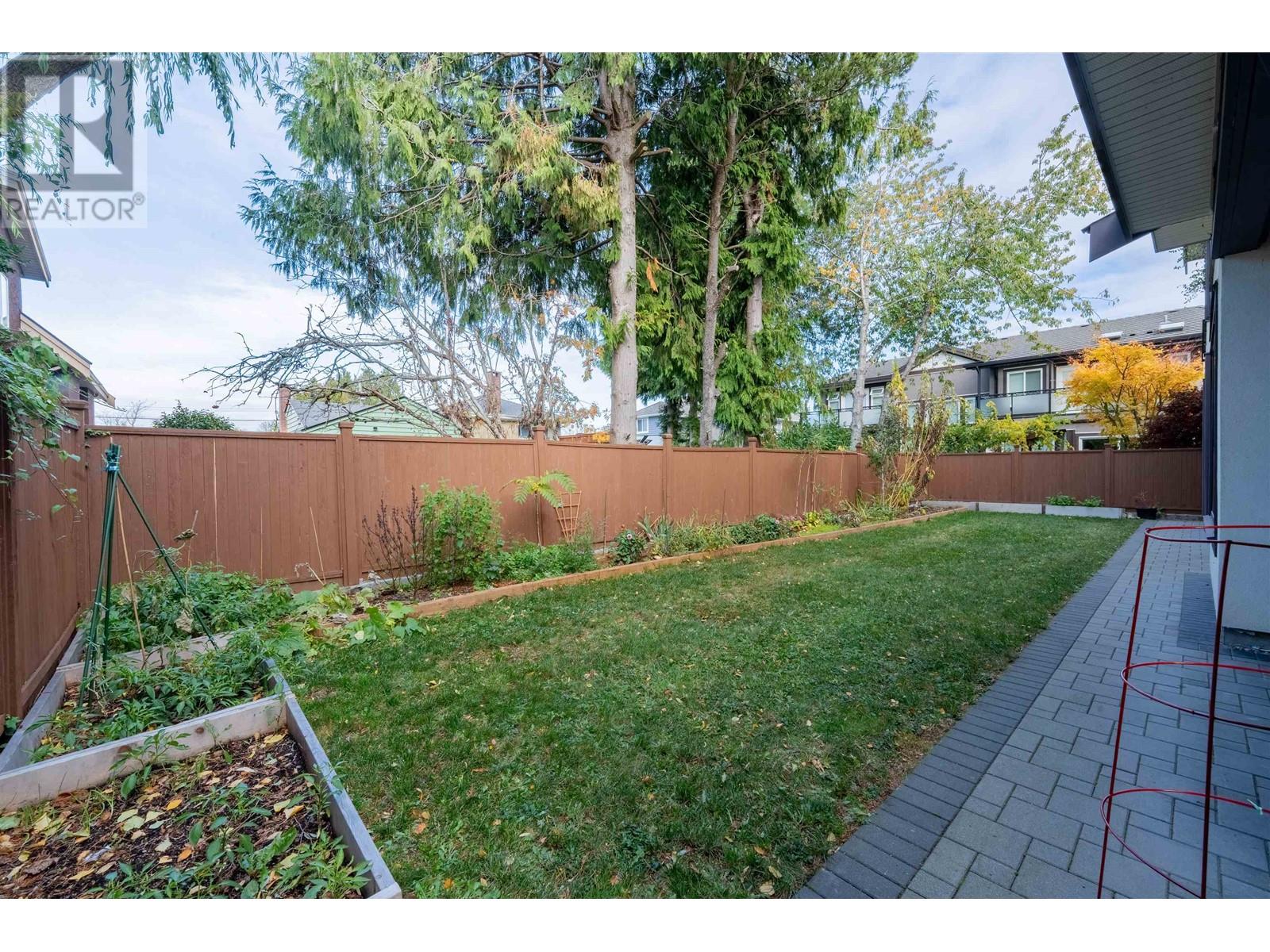 Listing Picture 28 of 28 : 3771 ROSAMOND AVENUE, Richmond / 烈治文 - 魯藝地產 Yvonne Lu Group - MLS Medallion Club Member