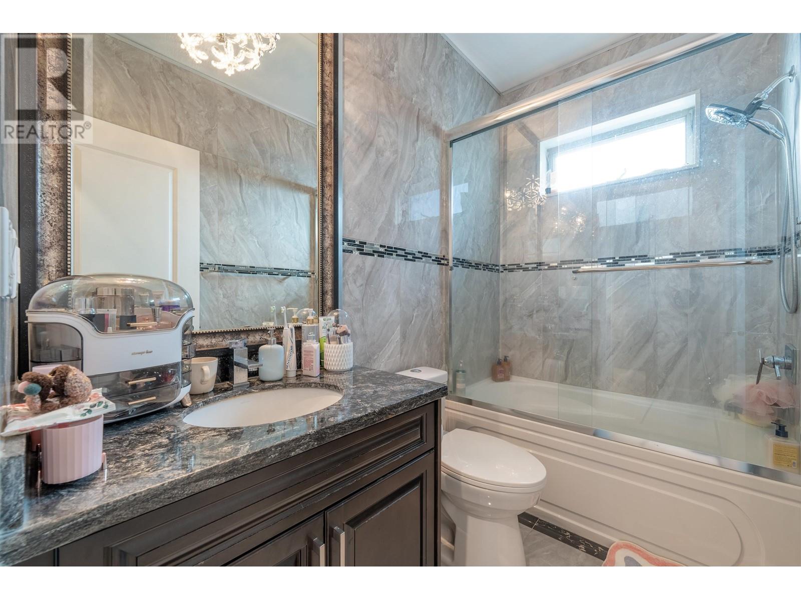 Listing Picture 24 of 28 : 3771 ROSAMOND AVENUE, Richmond / 烈治文 - 魯藝地產 Yvonne Lu Group - MLS Medallion Club Member