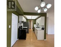 213 123 E 19TH STREET, North Vancouver, British Columbia