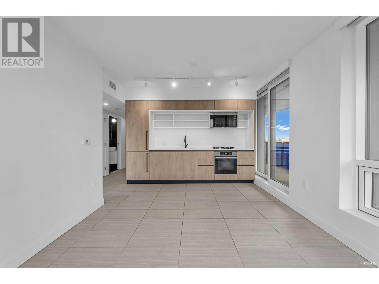501 5058 Joyce Street, Vancouver, British Columbia  V5R 0J9 - Photo 5 - R2974032