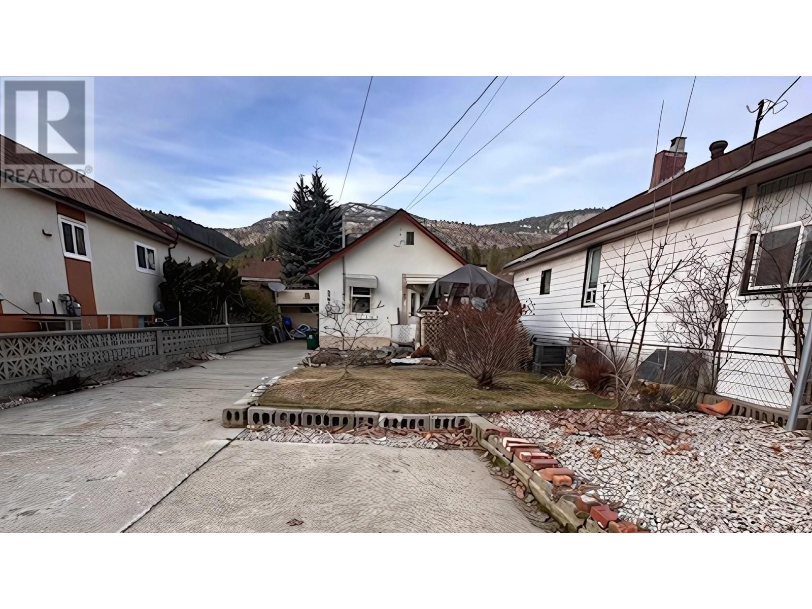 Property at 1863 THIRD Avenue image 3