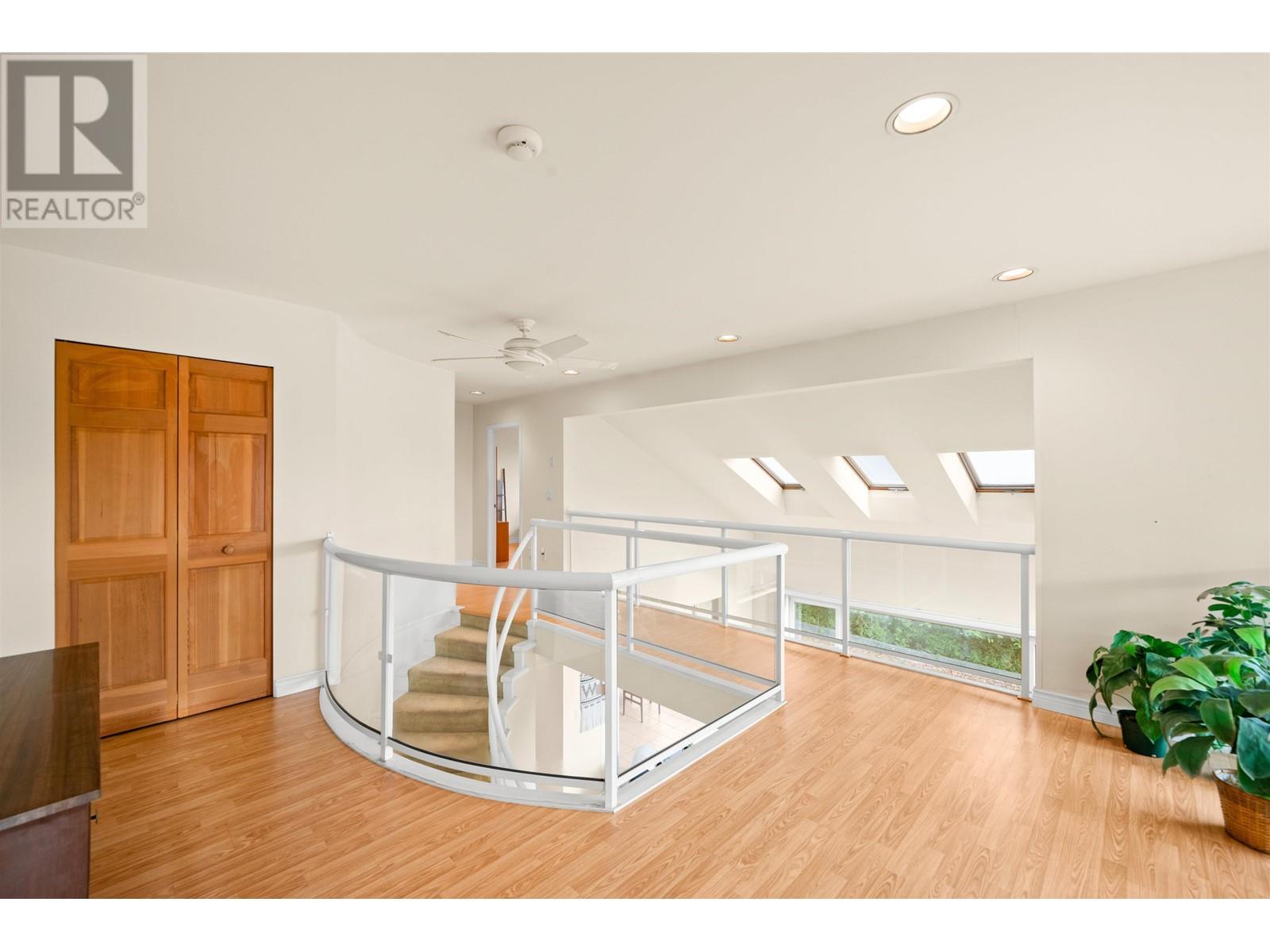 2279 Leclair Drive, Coquitlam, British Columbia  V3K 6P5 - Photo 14 - R2961674