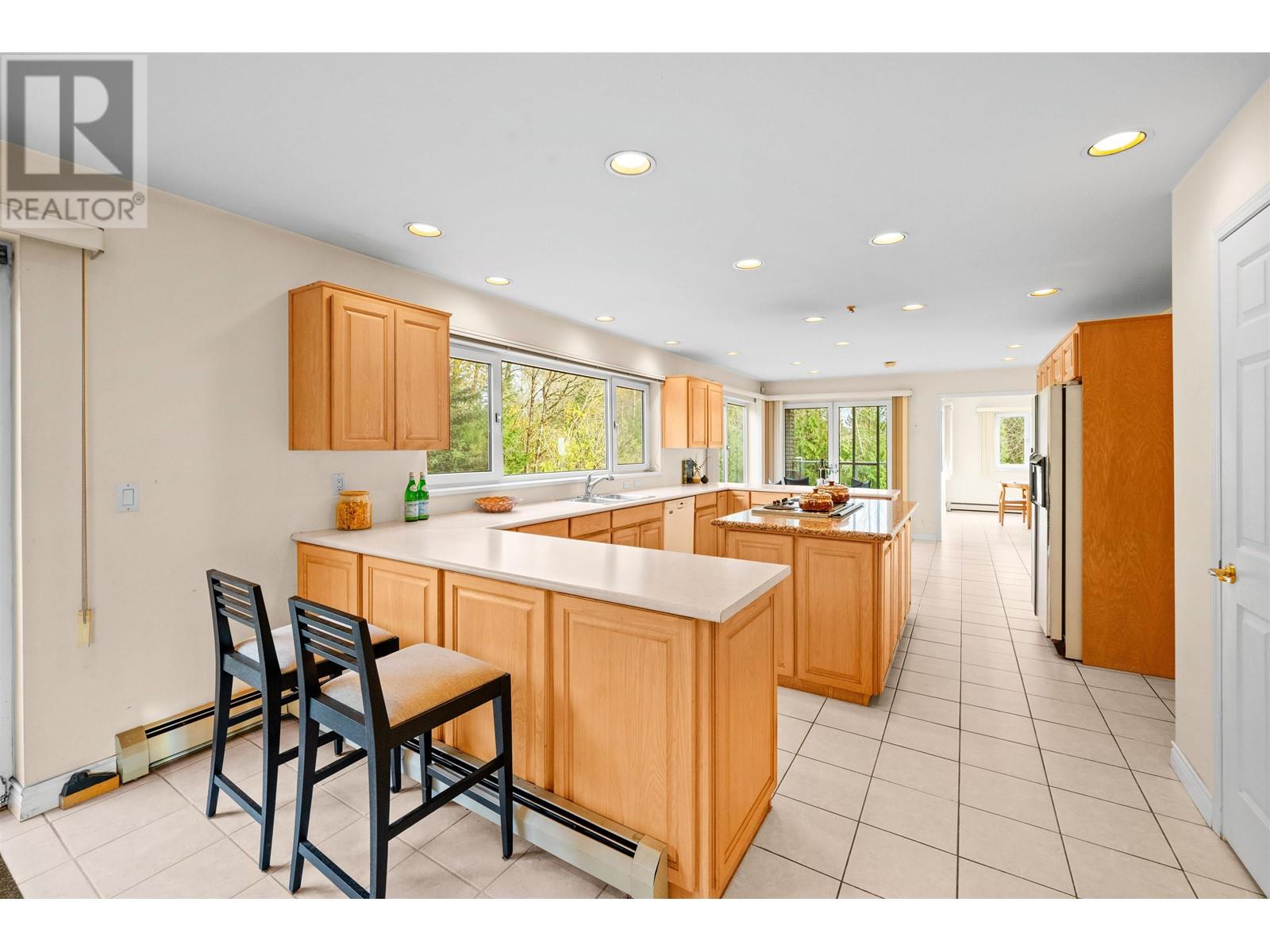 2279 Leclair Drive, Coquitlam, British Columbia  V3K 6P5 - Photo 9 - R2961674