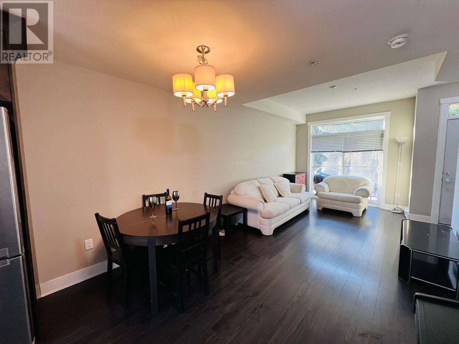 Property at 106 828 ROYAL AVENUE image 2