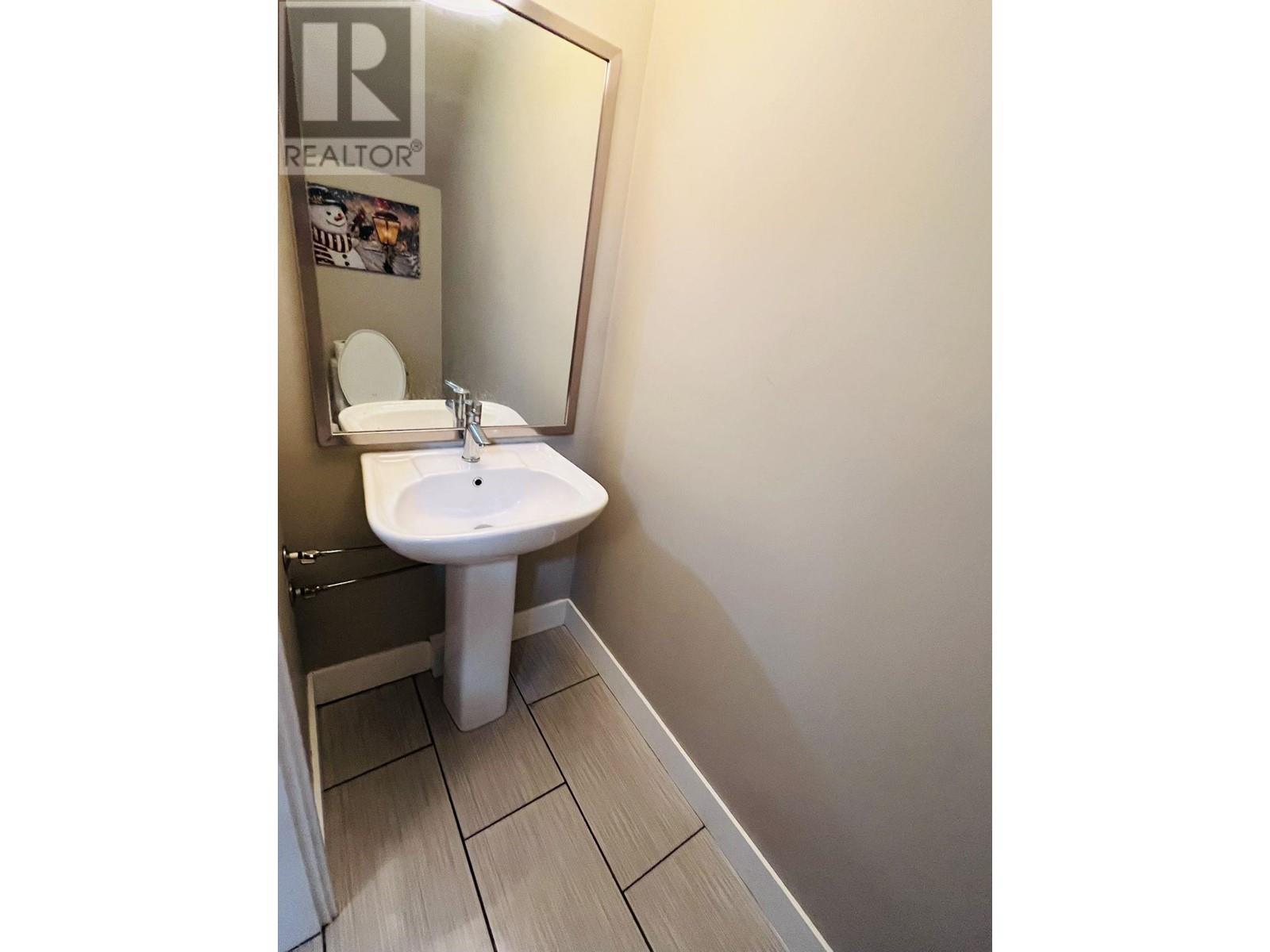 106 828 Royal Avenue, New Westminster, British Columbia  V3M 1J9 - Photo 9 - R2974665