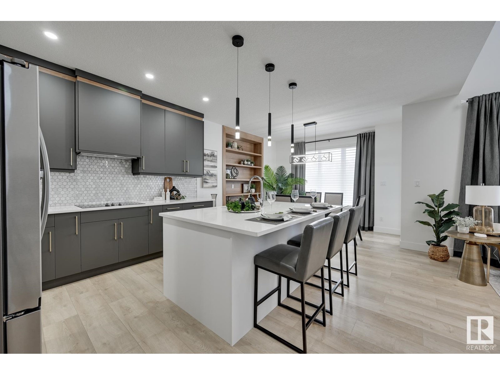 Property at 11 Pierwyck LO image 5
