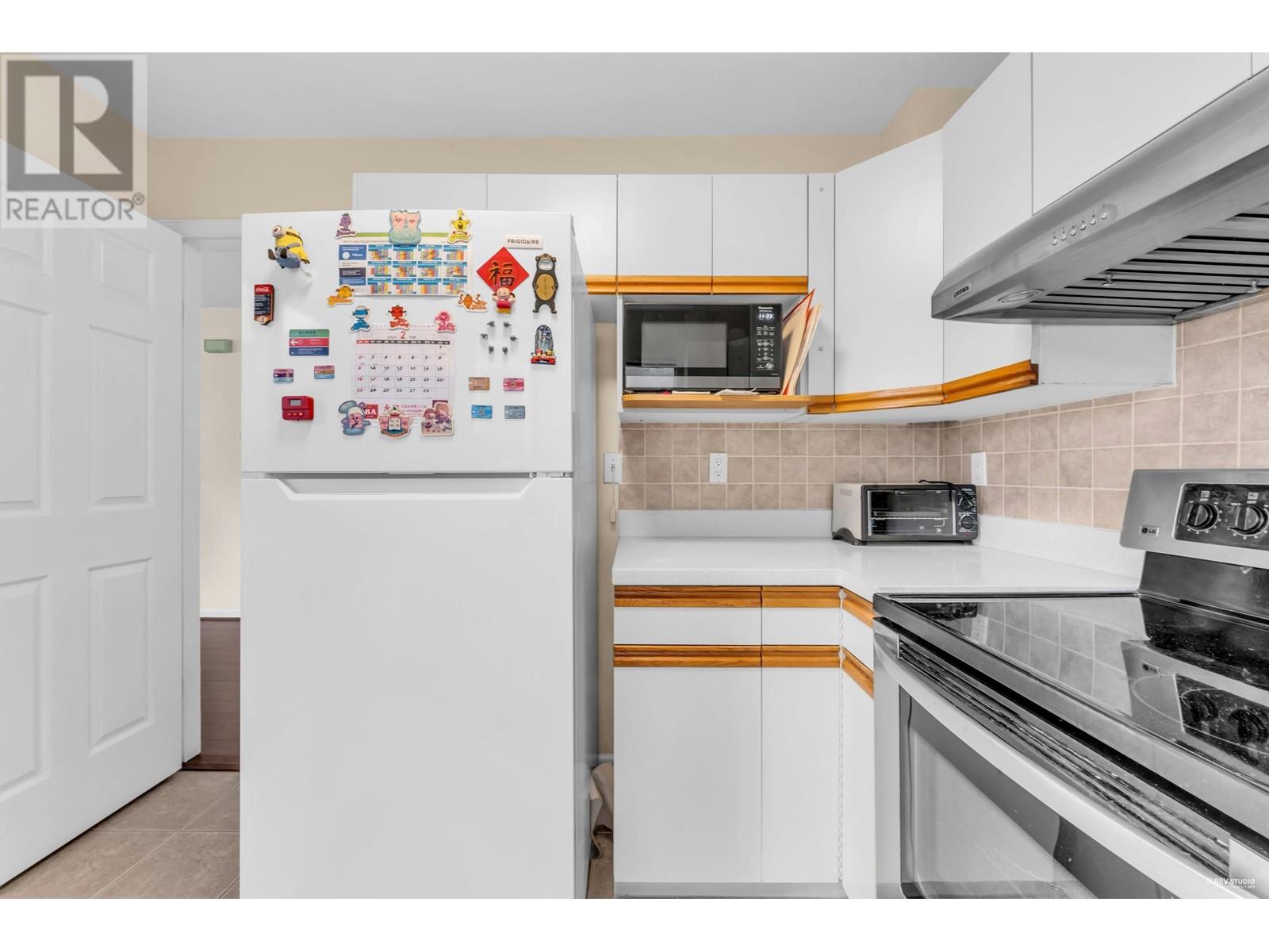 Listing Picture 24 of 28 : 8419 OSLER STREET, Vancouver / 溫哥華 - 魯藝地產 Yvonne Lu Group - MLS Medallion Club Member