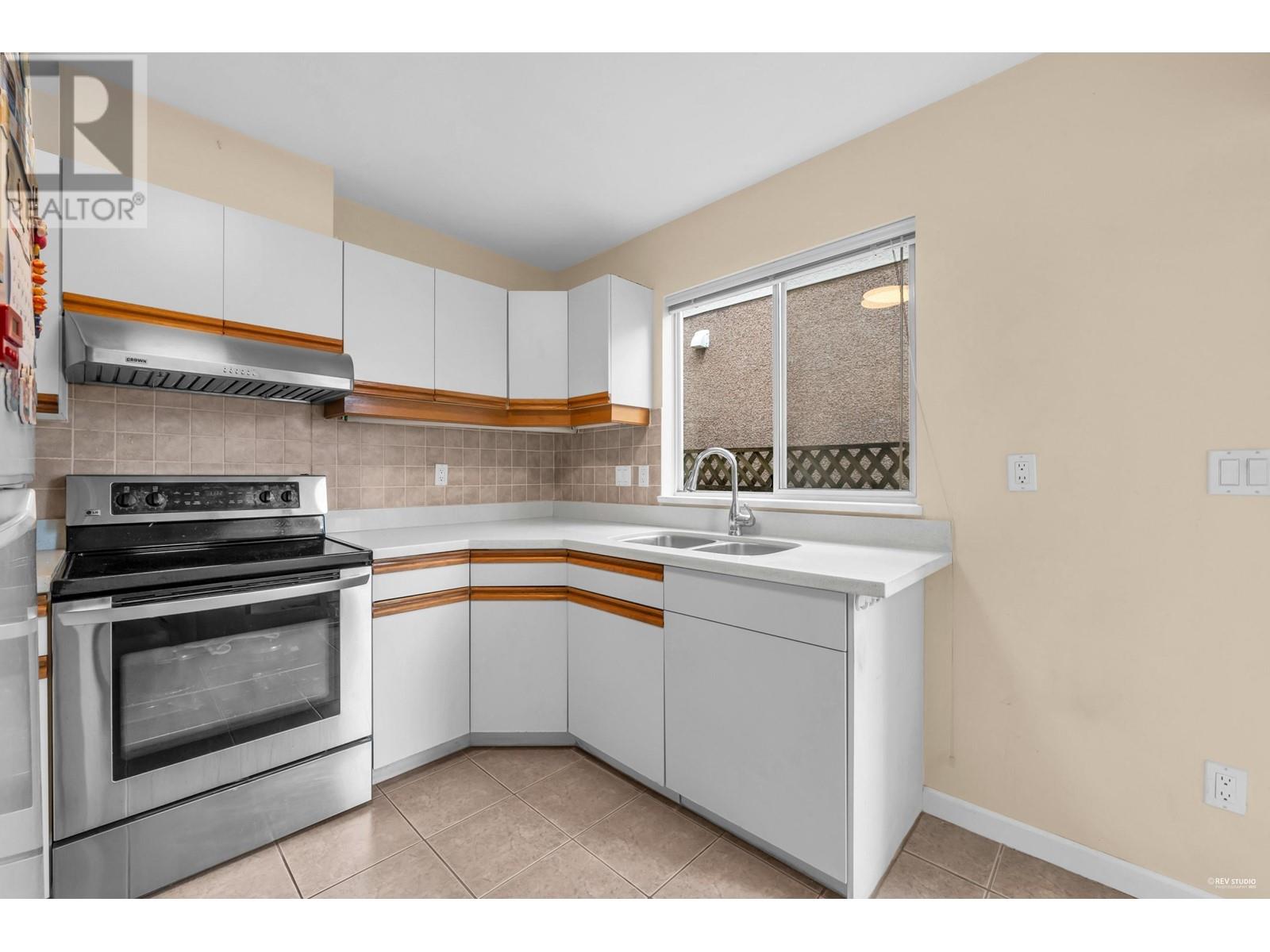 Listing Picture 23 of 28 : 8419 OSLER STREET, Vancouver / 溫哥華 - 魯藝地產 Yvonne Lu Group - MLS Medallion Club Member