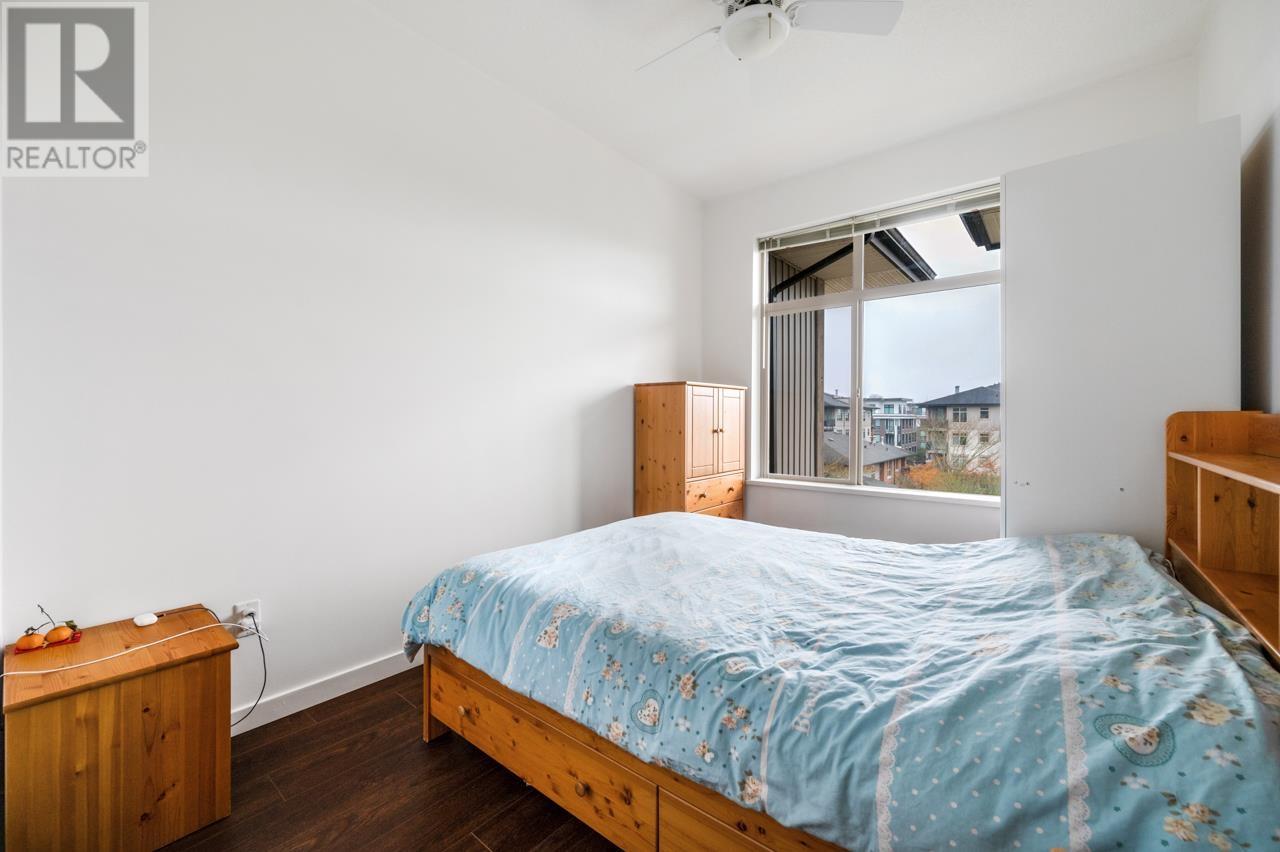 Listing Picture 10 of 16 : 402 9199 TOMICKI AVENUE, Richmond / 烈治文 - 魯藝地產 Yvonne Lu Group - MLS Medallion Club Member