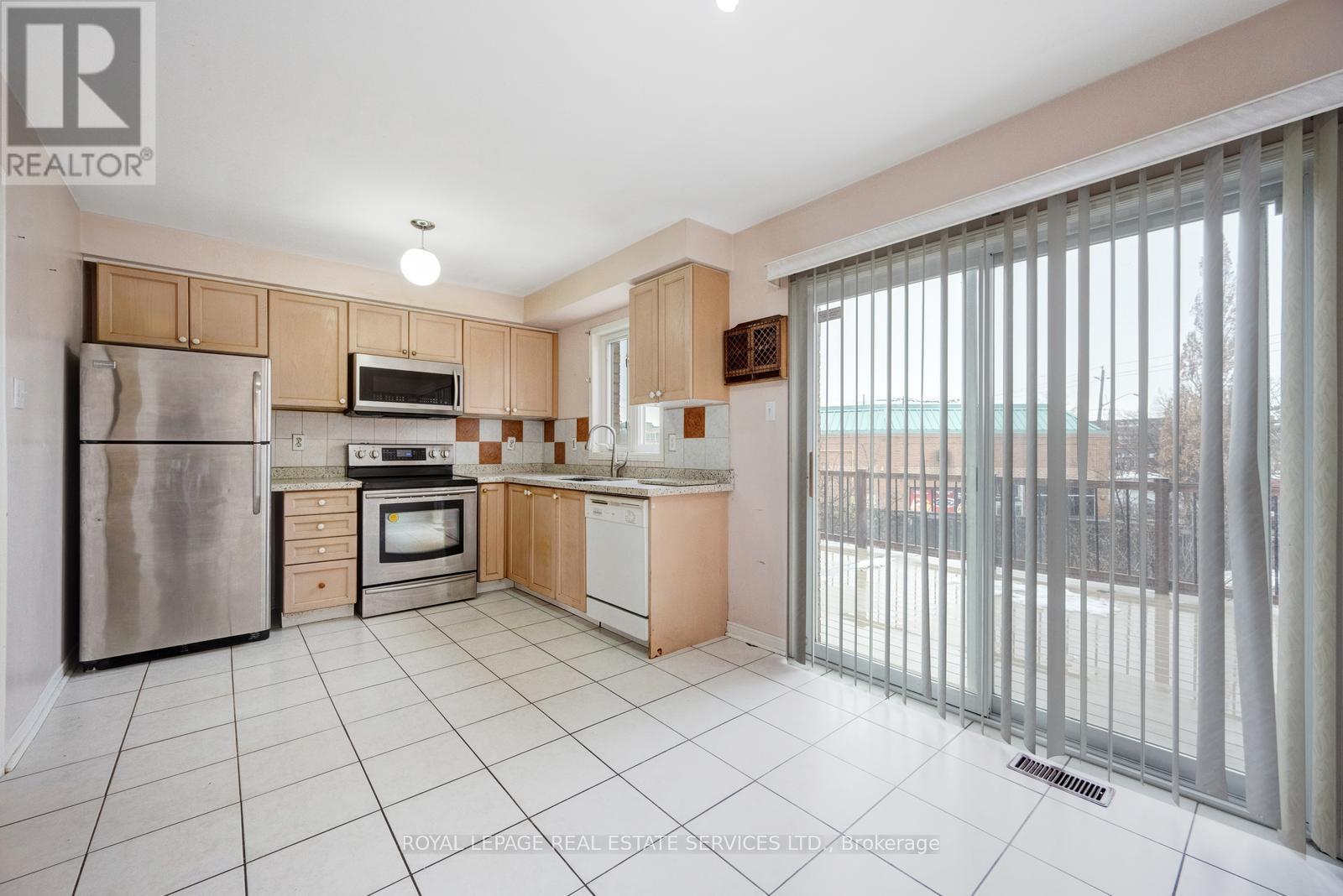 Property at 245 TOUCHSTONE DRIVE image 4