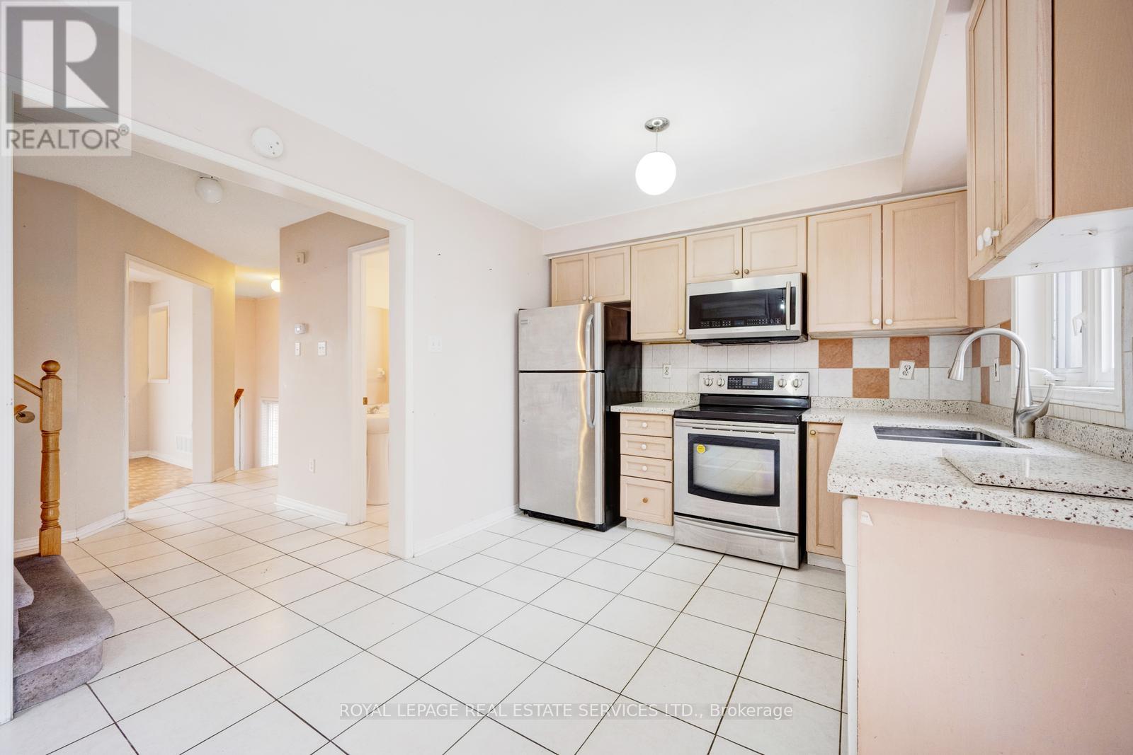 Property at 245 TOUCHSTONE DRIVE image 5