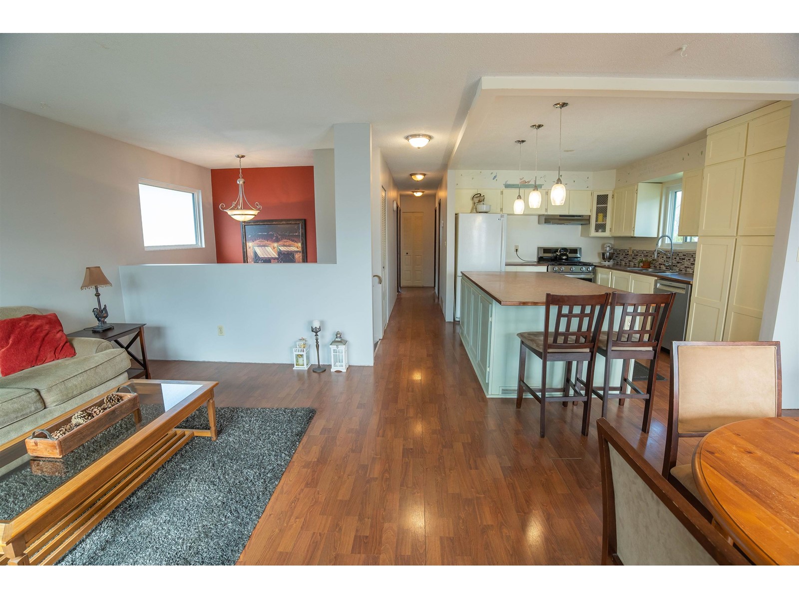 Property at 32925 2ND AVENUE image 3