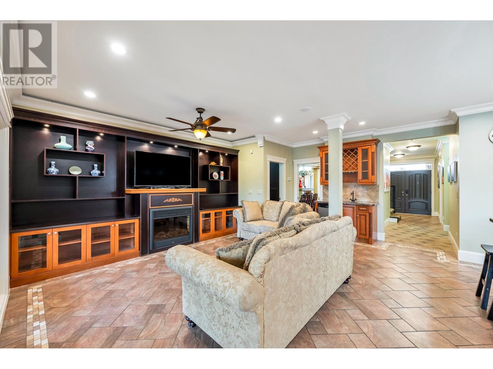 7307 2nd Street, Burnaby, British Columbia  V3N 3P9 - Photo 13 - R2974313
