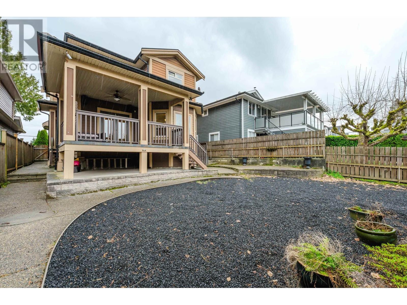 7307 2nd Street, Burnaby, British Columbia  V3N 3P9 - Photo 35 - R2974313