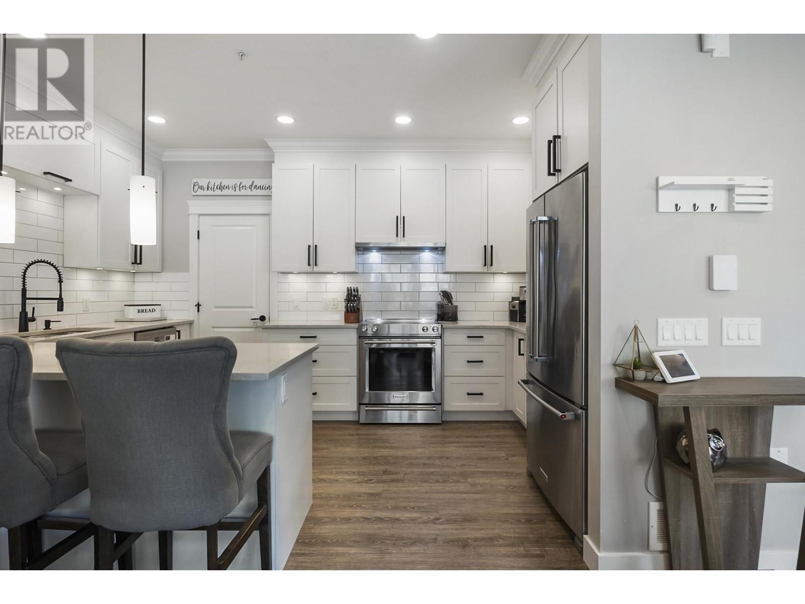 17 10525 240 Street, Maple Ridge, British Columbia  V2W 0J3 - Photo 2 - R2974366